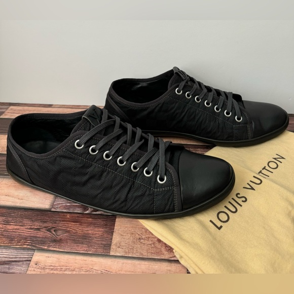 Louis Vuitton Damier Graphite Aventure Axel 12 Sneakers - Picture 4 of 10